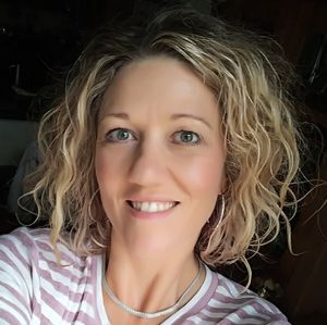 Meet your Posher, Laurie